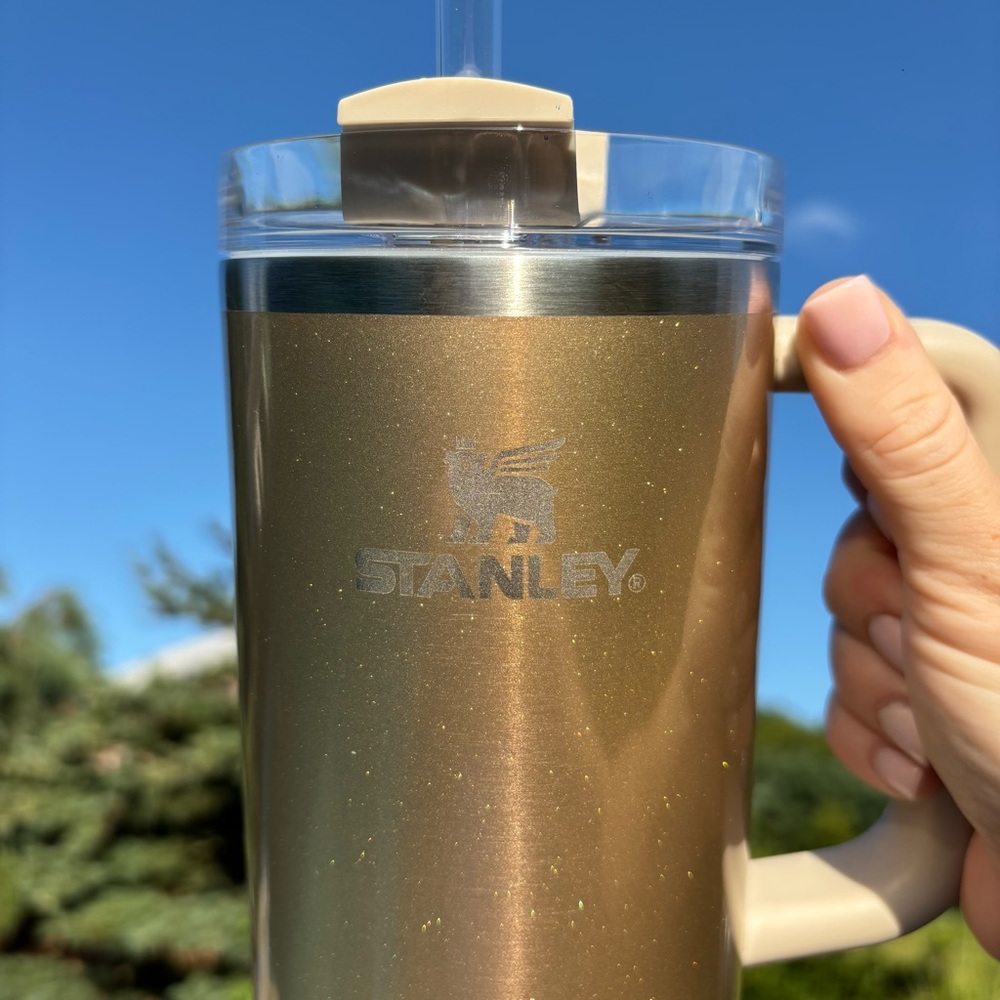 New Stanley 40oz Tumbler - Picture 2 of 7